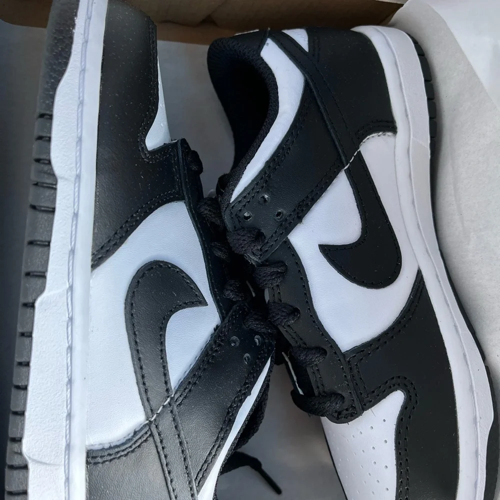 Nike Dunk Low (Panda) Toddler - Picture 5 of 6